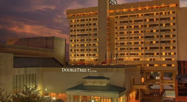 Номер Standard с балконом DoubleTree by Hilton Little Rock