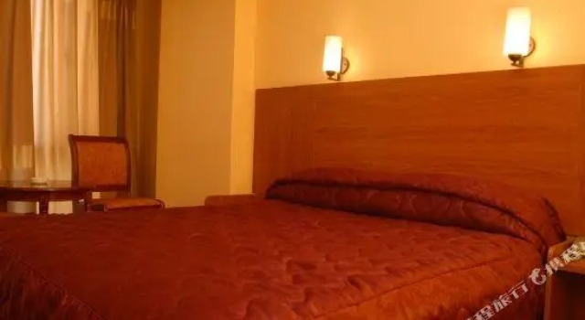 Yuxi Longma Express Hotel, Buchen Sie Hotel Hotels in Yunnan mit Parkplatz, Parkplätze