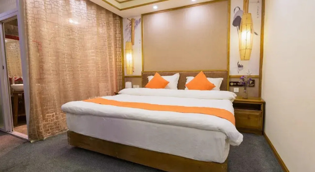 Floral Hotel Lijiang Flower Four Seasons, Забронировать Отель Лицзян Юньнань, рядом с Улица Сквер-стрит Древнего города Даянь