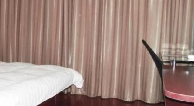 Hanting Express Hotel Changzhou South Street, Book Hotel Hoteller i Tianning med parkering, Parkering
