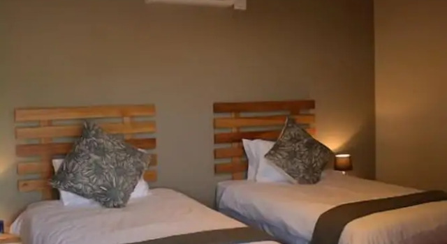 Двухместный номер Standard с балконом Travellers Rest