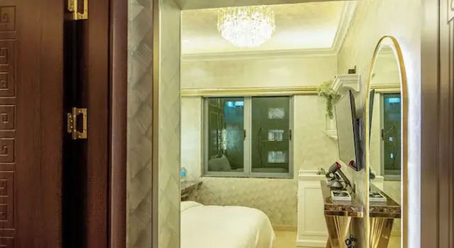 Номер Luxury Ritz Residence - A Member of The Luxury Hotel Group