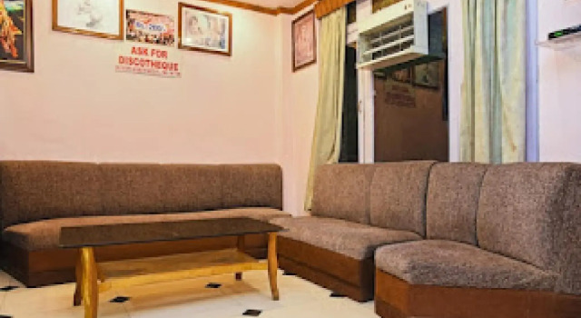 POP 83023 Hotel Sukh