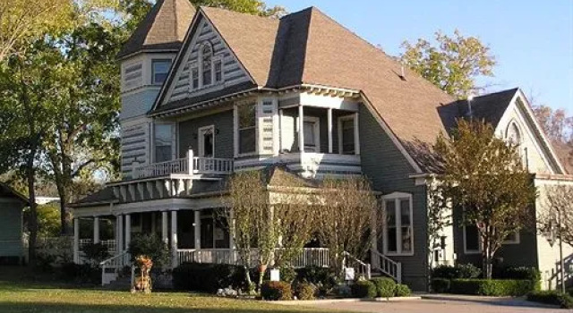Four Winds Victorian Venue & Suites
