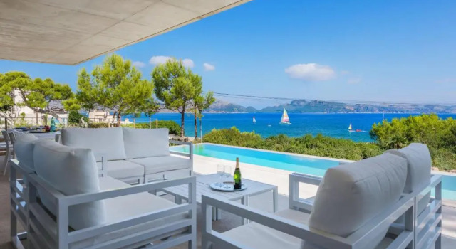 Вилла Deluxe Villa Seablue Alcudia - by EMERALD STAY