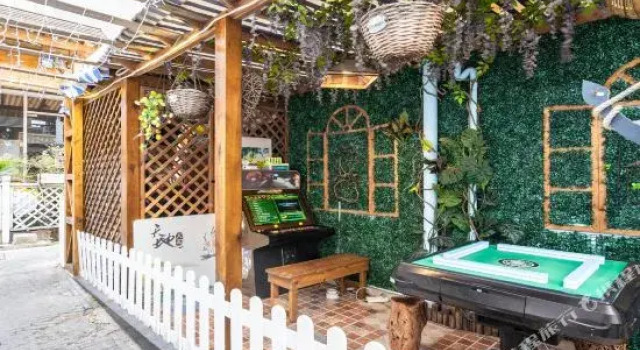 Shenzhen Jiaochangwei Yashet homestay, Rezerwuj Hotel Hotele w Shenzhen z parkingiem, Parking