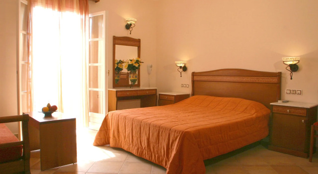 Pyrgos Beach Studios
