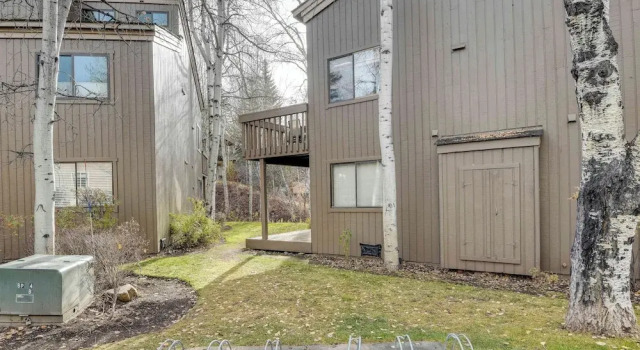Апартаменты Ketchum Condo w/ Deck < 1 Mi to Sun Valley Resort!