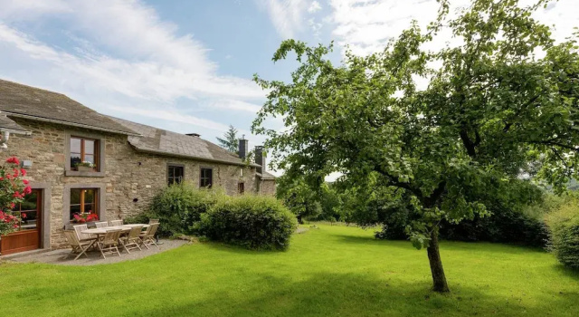 Коттедж Rustic Vacation Home, Baneux