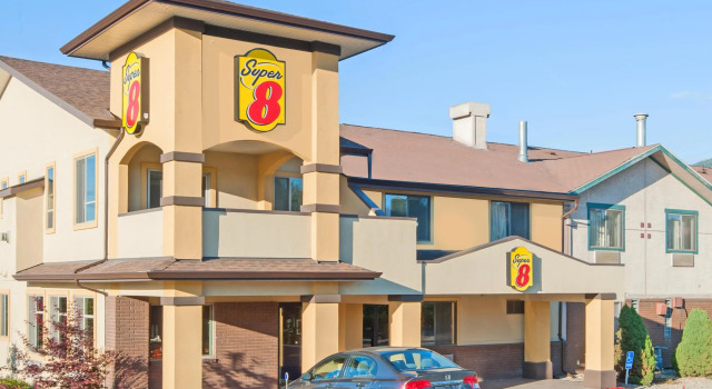 Номер Standard Super 8 by Wyndham Salmon Arm