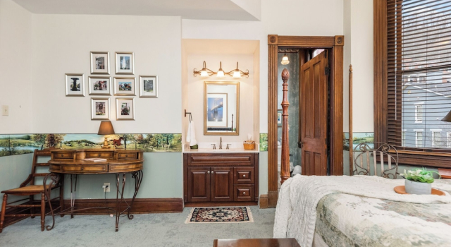 Moon River Bed and Breakfast