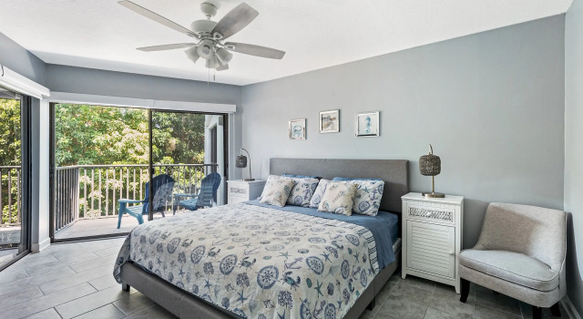 Sun Plaza West Unit 204