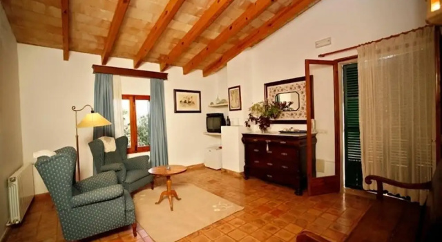 Люкс с видом на сад Petit Hotel Es Figueral