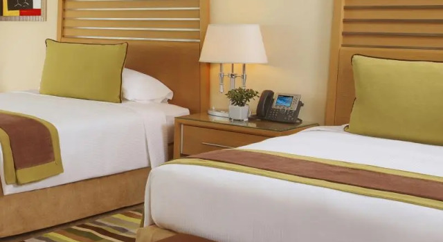 Люкс с 2 комнатами Nour Arjaan by Rotana-Fujairah