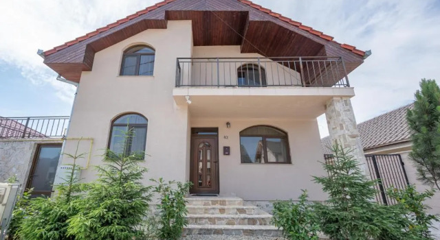 Diderot House, Varaa Hotelli Oradea 