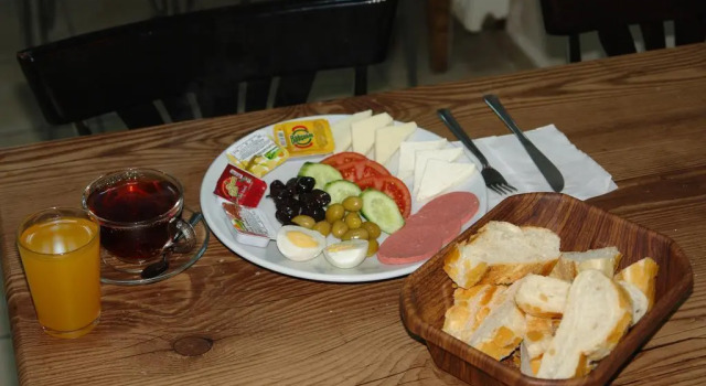 Bilir Hotel, Varaa Hotelli Hotellit Marmara-alue pysäköinnillä, Pysäköinti