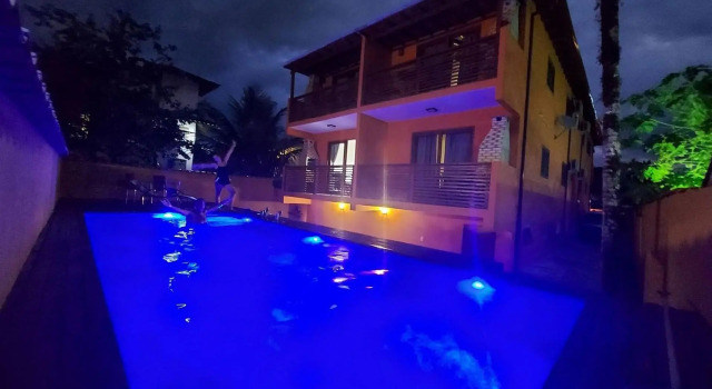 Cedro - Flat recém inaugurado, 50mts da Praia, Churr, Piscina, WiFi eficiente, Netflix, Забронировать Отель Парати Serra da Bocaina, рядом с Chapel of Our Lady of Sorrows