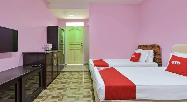 Трёхместный номер Deluxe Darul Salam Orkid Inn