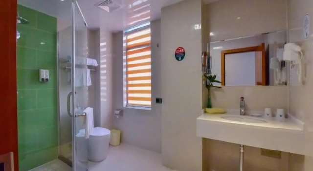 Двухместный номер Superior GreenTree Inn Huanggang Qichun Ouyada Plaza Selected Hotel