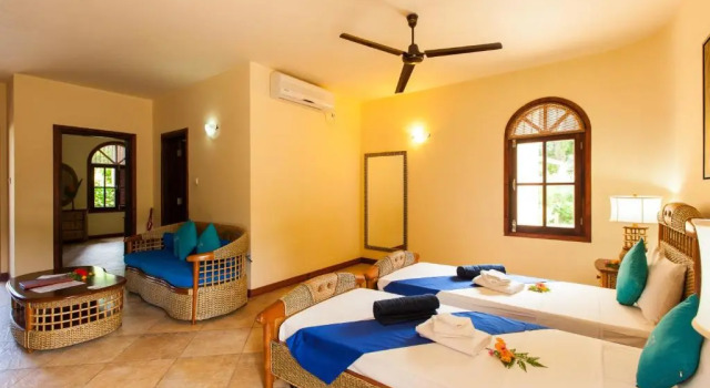 Семейный люкс Castello Beach Hotel