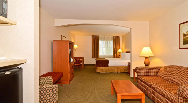 Люкс Best Western Oak Meadows Inn
