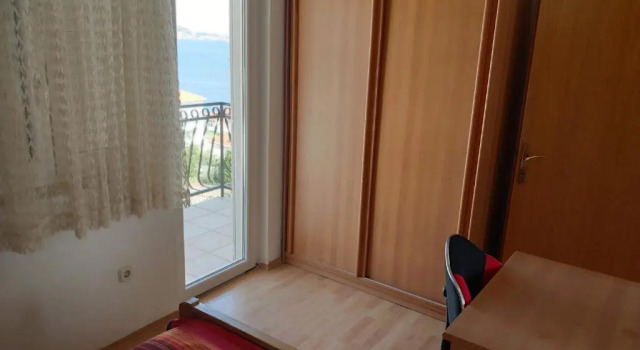 Eva Apartment 1, Забронировать Апартаменты/квартира Сегет Доньи Трогир, рядом с Частный Пляж «Сикрет Гарден Барада Бич Апартмент»