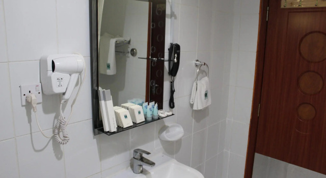 Четырёхместный номер Grand Nova Hotel