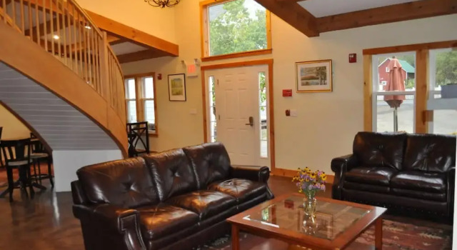 WilloBurke Boutique Inn & Nordic Spa, Đặt Khu nghỉ dưỡng East Burke Burke Mountain
