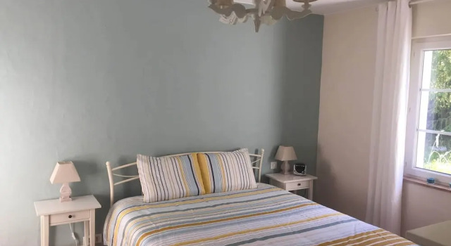Holiday Home Montaigu-de-Quercy Lake, Book Villa Cottages in Tarn-et-Garonne, Cottage