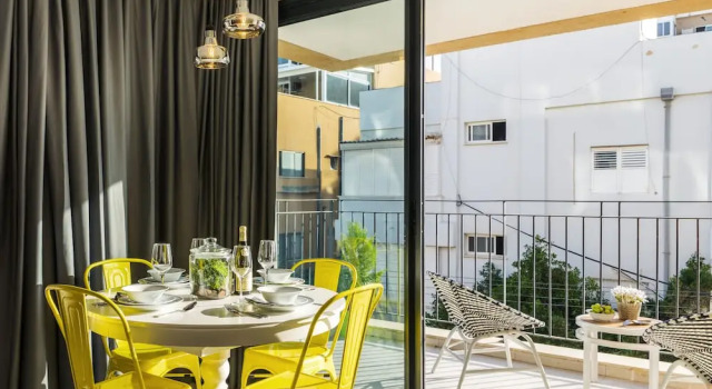 Апартаменты с 2 комнатами с балконом и с видом на море Mr. Promenade - By TLV2GO