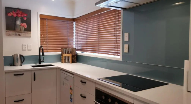 Апартаменты Deluxe с 2 комнатами с балконом Pukaki Holiday Apartments