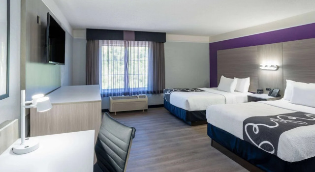 Четырёхместный номер La Quinta by Wyndham Birmingham Hoover