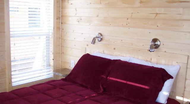 Snowflower Camping Resort Cottage 7, Buchen Sie Campingplatz Emigrant Gap Kalifornien