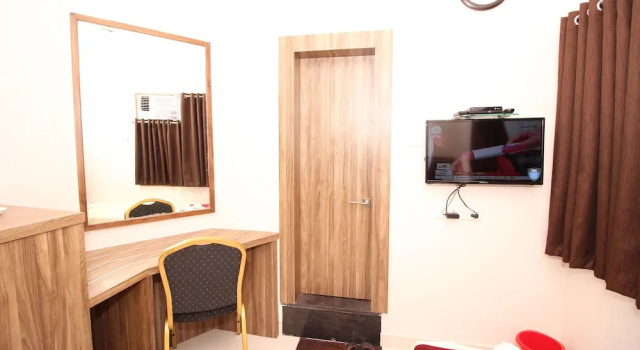 Одноместный номер Comfort Hotel Meera