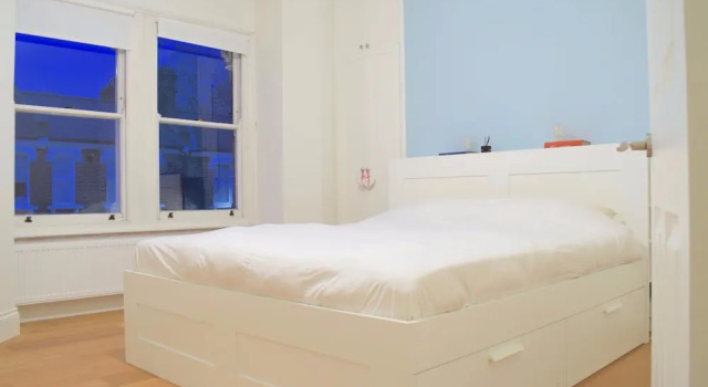 2 Bedroom Victorian Flat in Zone 1 Sleeps 4, Забронировать Апартаменты/квартира Лондон Большой Лондон, рядом с Роупел-стрит