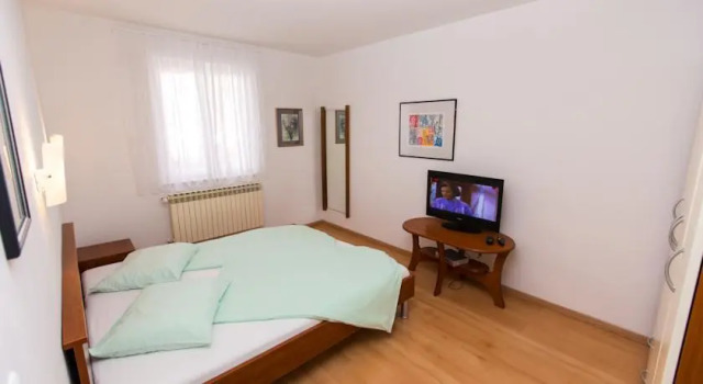 Apartments Marko, Varaa Huoneisto Hotellit Kvarner Islands uima-altaalla, Uima-allas