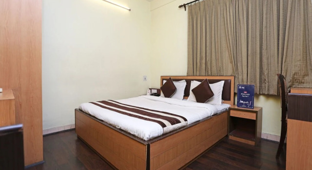 Oyo 7633 Jmc Inn, Prenota Hotel Calcutta 