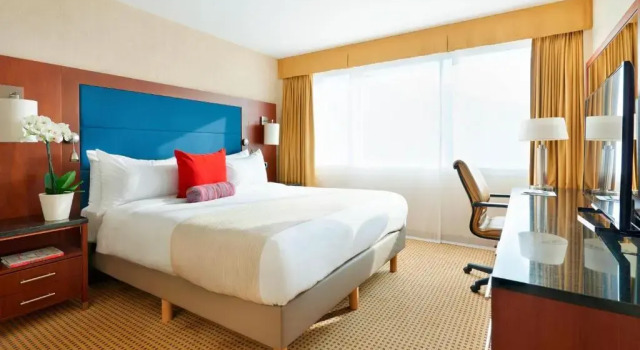 Двухместный полулюкс Ghent Marriott Hotel