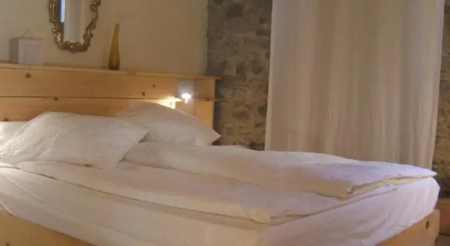 Gite la Tour, Book Hotel Pépieux Languedoc-Roussillon