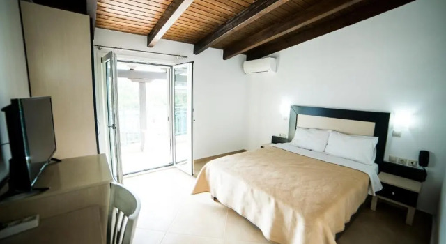 Номер Superior Hotel Dellis