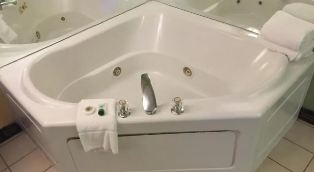 Двухместный номер Standard University Manor Inn