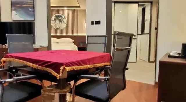 Люкс Premier Tianmei Land Hotel  (Beiliu Wanda Plaza store)
