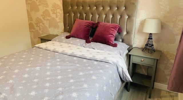 Brand new Stunning 2 bed Apartment Close to City, Забронировать Апартаменты/квартира Отели Glasgow & The Clyde Valley с парковкой, Парковка