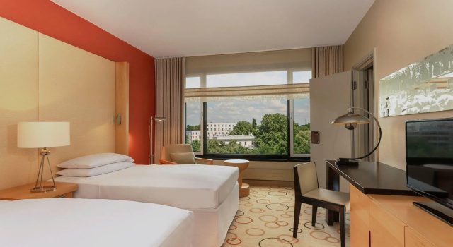 Classic Twin room Sheraton Berlin Grand Hotel Esplanade