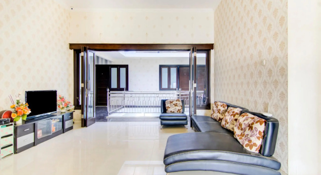 OYO 3861 Homestay Villa Tidar, Rezerwuj Willa Wille w Malang, w pobliżu Lembah Dieng Water Park, Willa