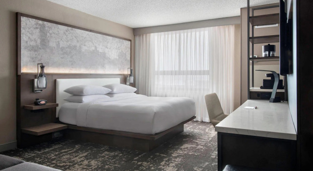Двухместный номер Standard Marriott Melville Long Island