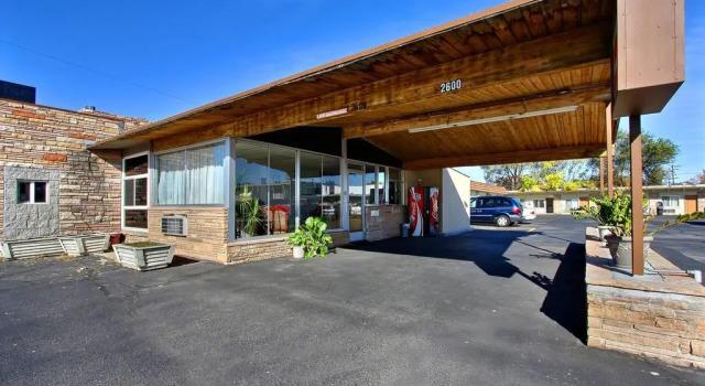 Кровать в общем номере Budget Inn Boise