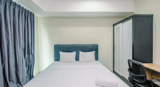 Апартаменты Cozy with Minimalist Style Studio Apartment Nine Residence