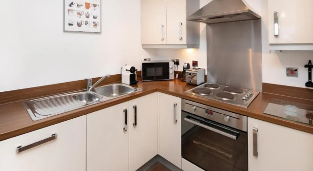 Апартаменты с балконом Brightleap Apartments - The Hub