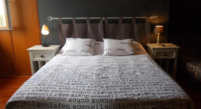 La Ferme de Bout de la Ville, Book Bed and Breakfast  